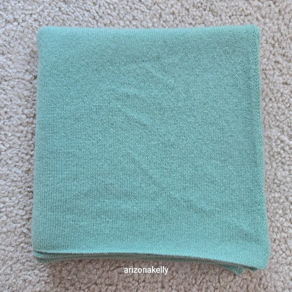 NWT Woolovers Cashmere Knit Scarf Sage Green